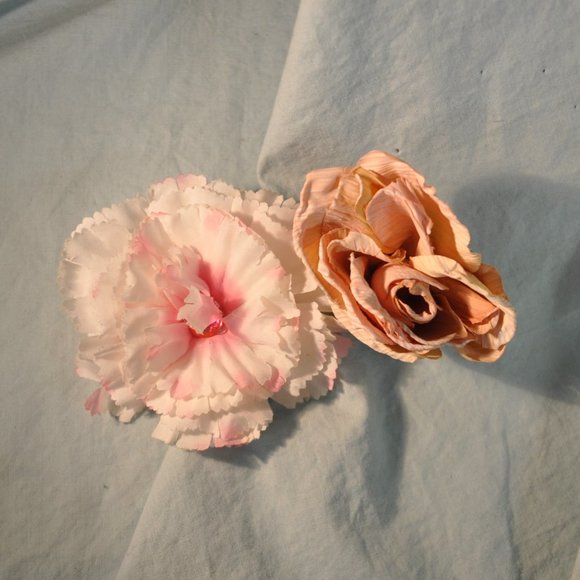 mixed lot of 12 fabric \